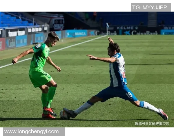 西甲精彩对决AC米兰与本菲卡激战成平局十大进球瞬间回顾 西甲精彩对决AC米兰与本菲卡激战成平局十大进球瞬间回顾