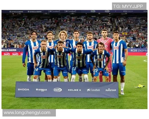 国王杯激战巴萨与AC米兰1比1平点球大战引爆全场精彩瞬间回顾