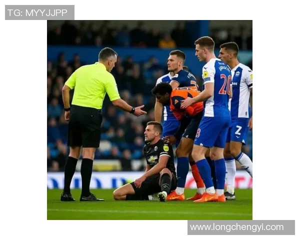 意甲焦点战曼联小胜巴黎神奇扑救引发争议判罚热议